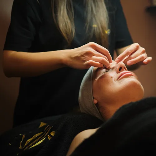 Centro di estetica avanzata Ale al Quadrato | Pulizia del viso Pulizia del viso | Centro estetico Ale al Quadrato